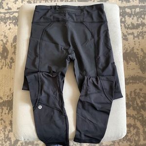 Lululemon leggings (size 4).